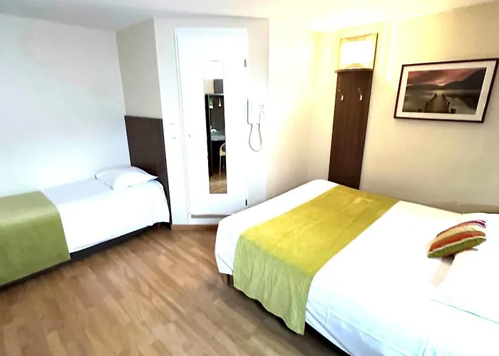 Fasthotel Toulouse Aeroport 2*